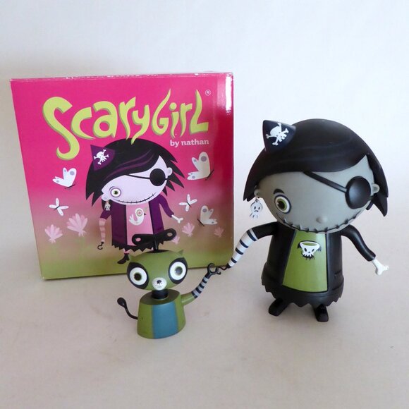 NEW 2003 SCARY GIRL & TOMCAT DESIGNER VINYL COLLECTIBLE FIGURE SET - Picture 1 of 12